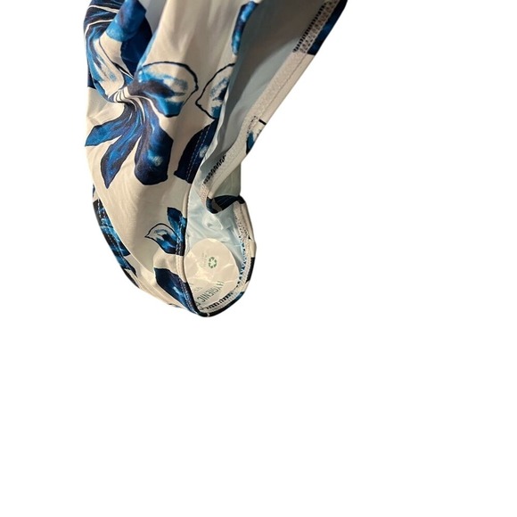 Floral One-Piece Swimsuit with Blue Tropical Print and Multi-Cup Support B52 - Picture 4 of 9